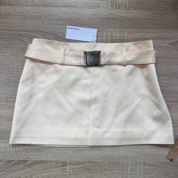 NWT Reformation Carla Low Waist Belted Satin Skirt Mini Short Cream Sugar 0 - Picture 3 of 10